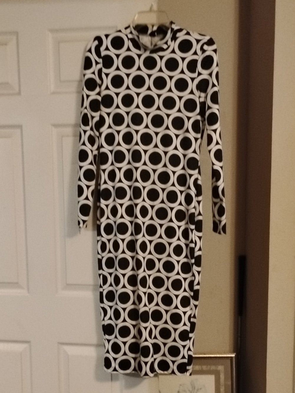 SHEIN Black & White Circle Print Long Sleeve Midi Dress